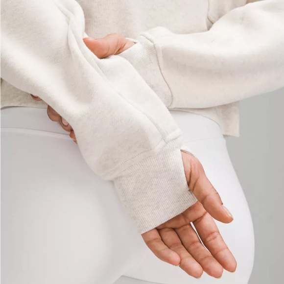 ❤️ Lululemon Scuba Oversized Funnel Neck in Heathered Bone / Gold NWT - Picture 8 of 12